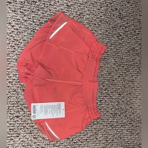 Lululemon Raspberry Cream Hotty Hot HR 2.5 Size 8